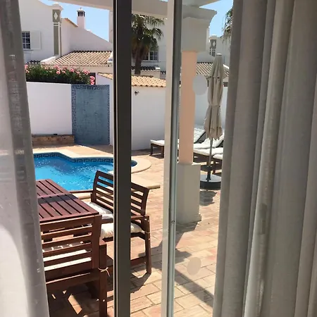 빌라 Casa Golfinho,